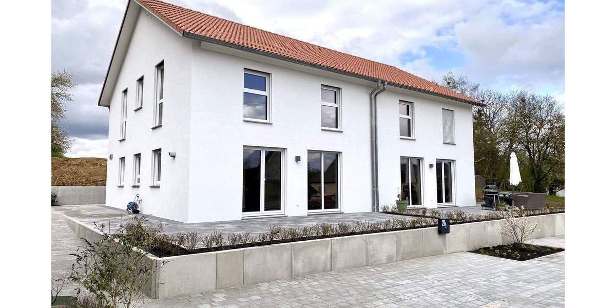 Doppelhaushälfte Ellingen - 4 Zimmer, 127 m&sup2;, 1.650&euro; | Angebot:24648112