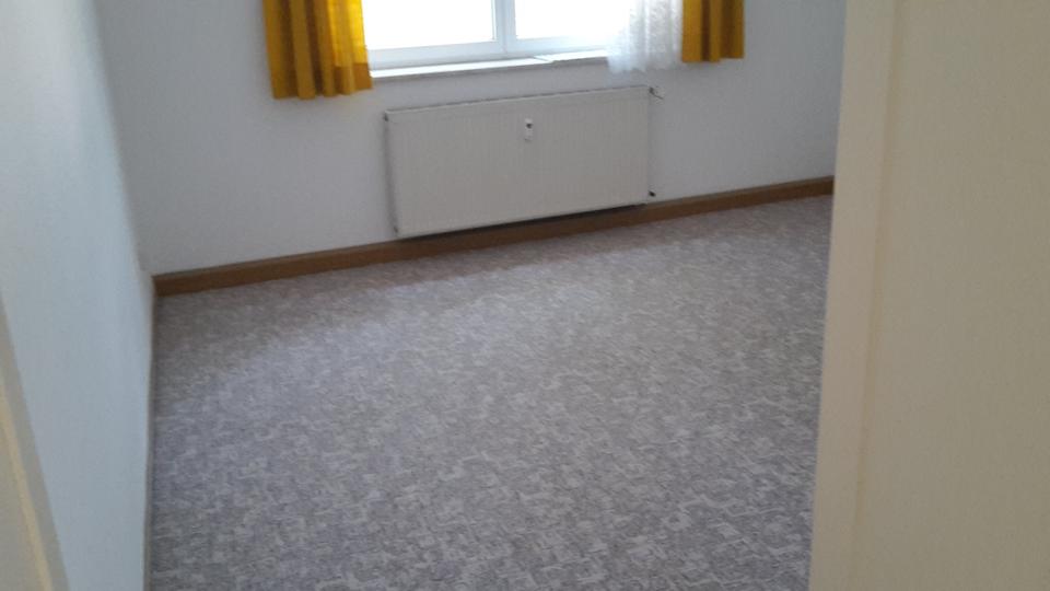 Dachgeschoßwohnung Apolda - 3 Zimmer, 50 m&sup2;, 400&euro; | Angebot:26562717