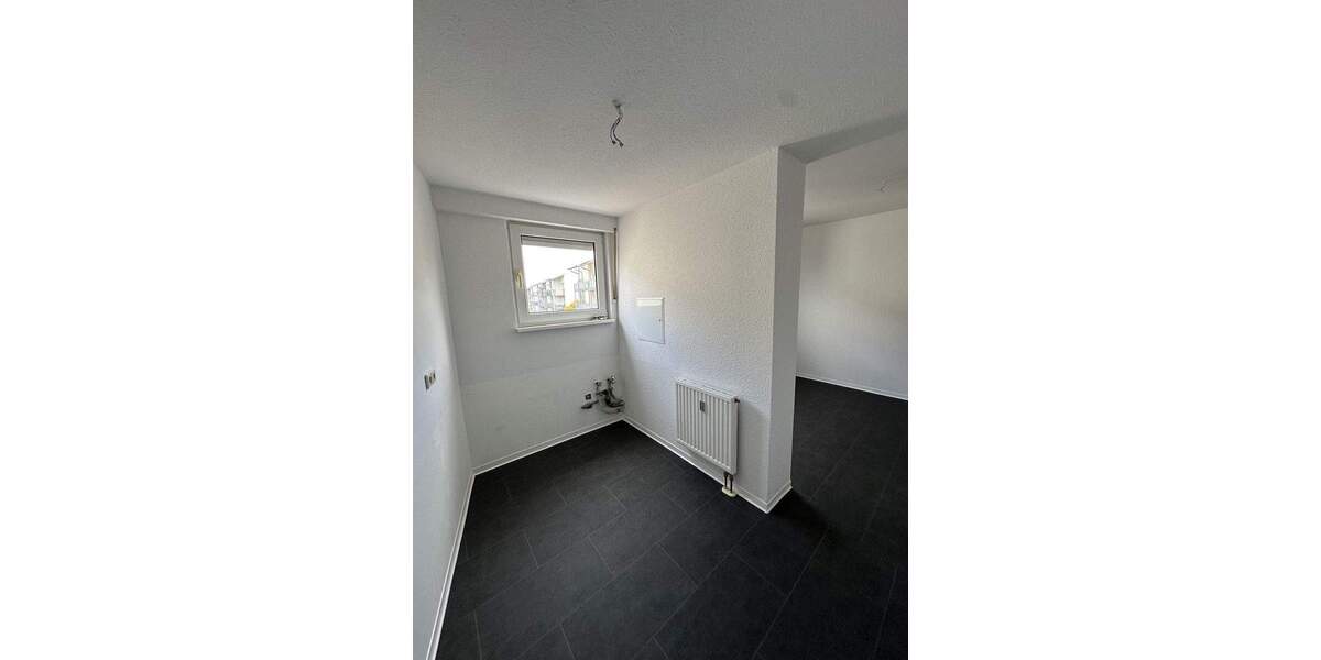 Etagenwohnung Kabelsketal Großkugel - 4 Zimmer, 121 m&sup2;, 837&euro; | Angebot:25997422