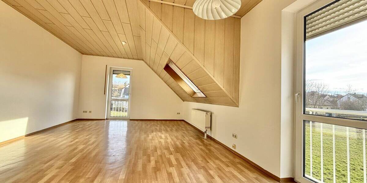Etagenwohnung Thalmassing - 3 Zimmer, 83 m&sup2;, 670&euro; | Angebot:25929307