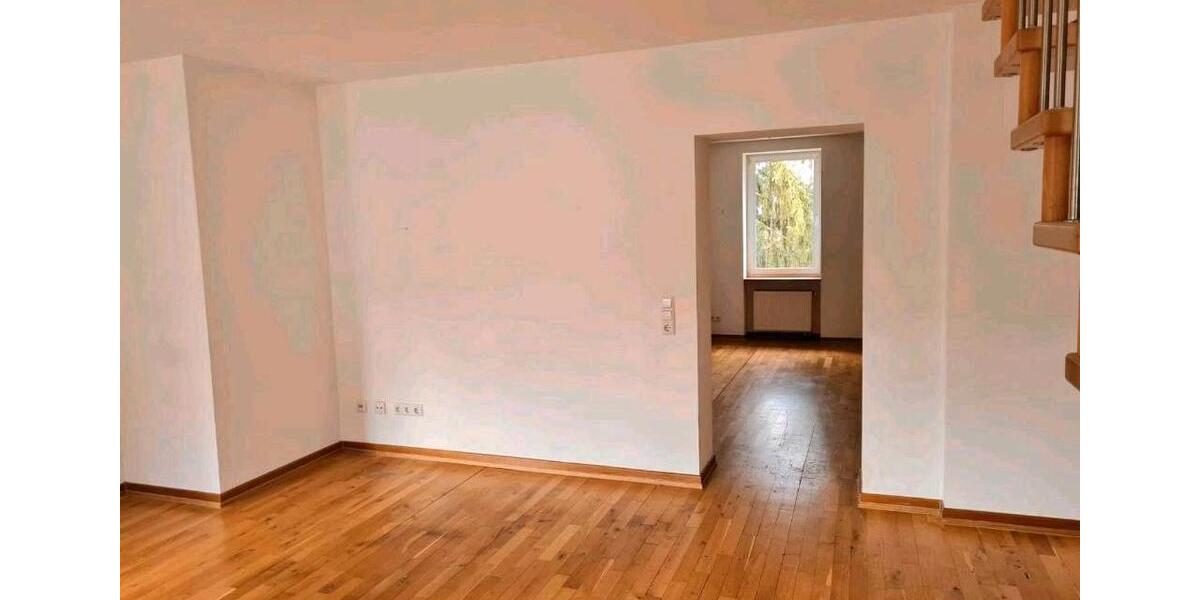 Maisonettenwohnung Püttlingen - 3 Zimmer, 100 m&sup2;, 800&euro; | Angebot:26051598