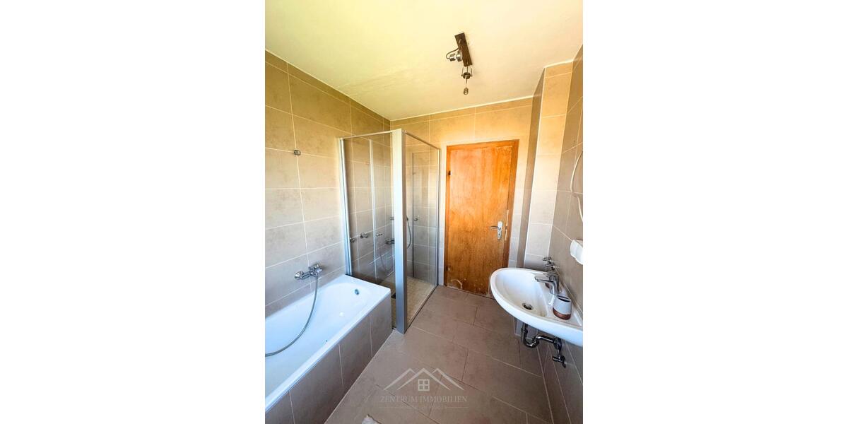 Dachgeschoßwohnung Hessisch Oldendorf - 3 Zimmer, 85 m&sup2;, 550&euro; | Angebot:26591128
