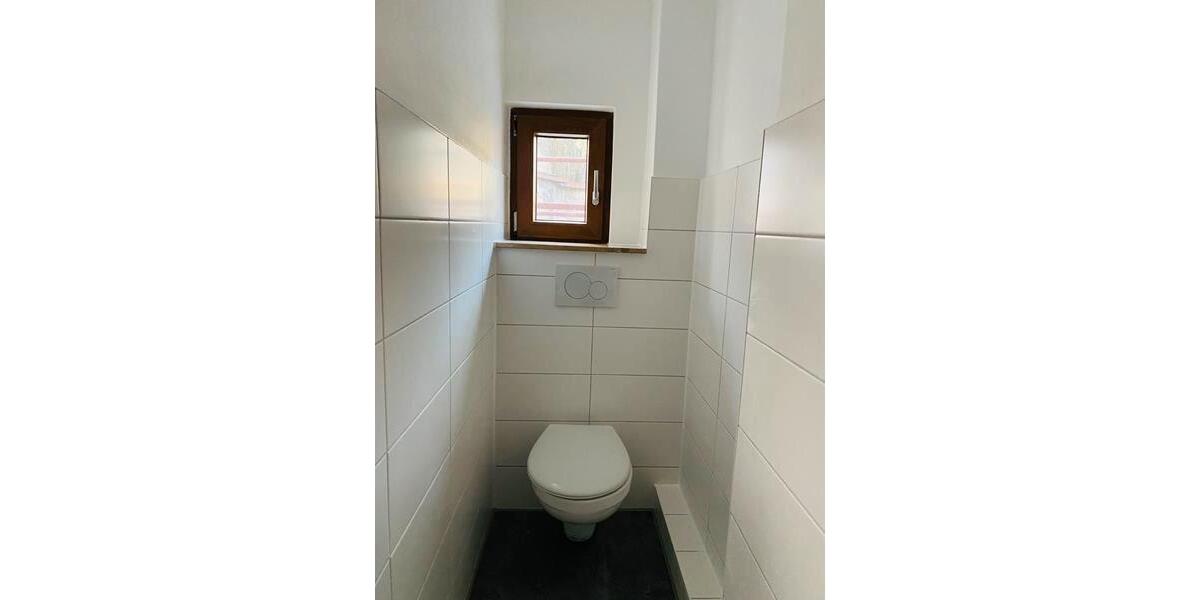 Etagenwohnung Meerane - 2 Zimmer, 58 m&sup2;, 290&euro; | Angebot:25376877
