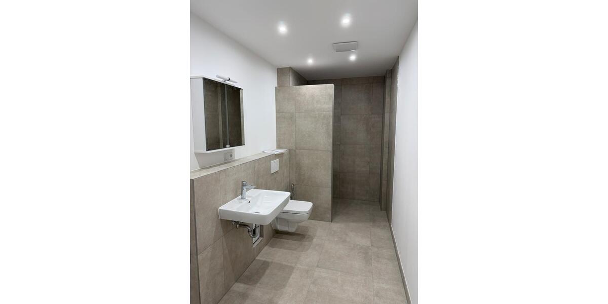 Etagenwohnung Mönchengladbach Süd - 5 Zimmer, 97 m&sup2;, 1.560&euro; | Angebot:26301719