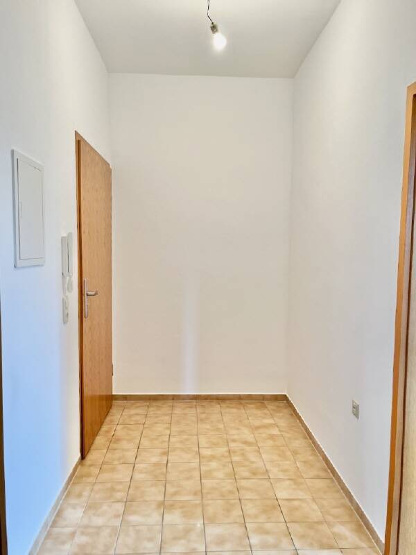 Top sanierter Altbau ... für Singles im mittleren Alter