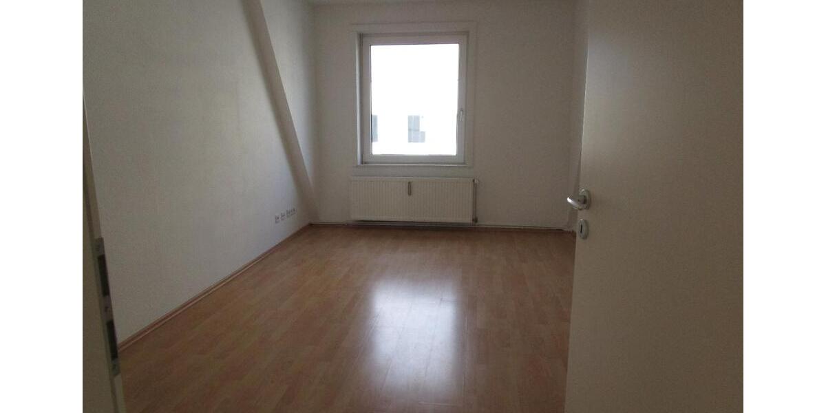 Etagenwohnung Hannover Döhren-Wülfel - 5 Zimmer, 126 m&sup2;, 1.200&euro; | Angebot:25391441