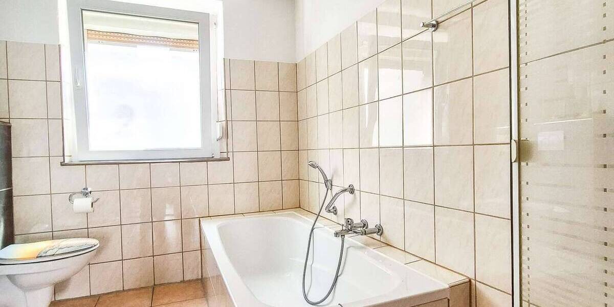 Einfamilienhaus Waldbüttelbrunn - 3 Zimmer, 72 m&sup2;, 880&euro; | Angebot:26596740