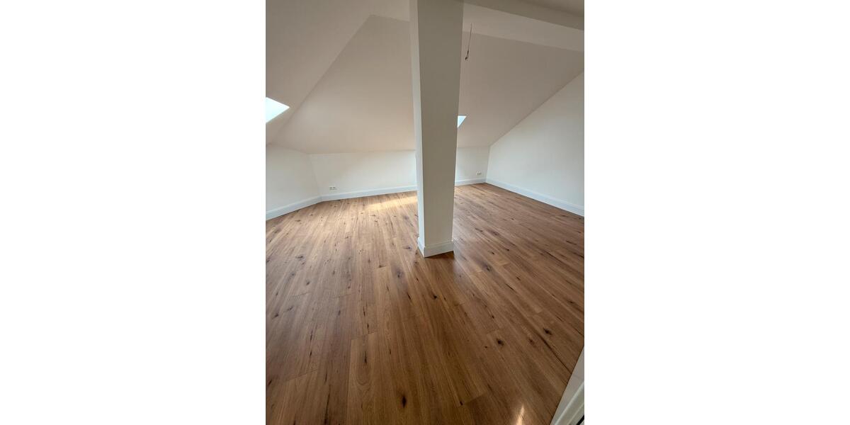 Dachgeschoßwohnung Celle - 2 Zimmer, 100 m&sup2;, 645&euro; | Angebot:20367882