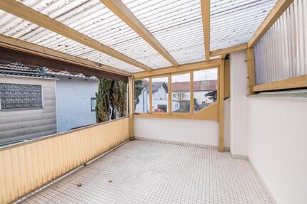 Haus Frontenhausen - 4 Zimmer, 126 m&sup2;, 950&euro; | Angebot:25180329