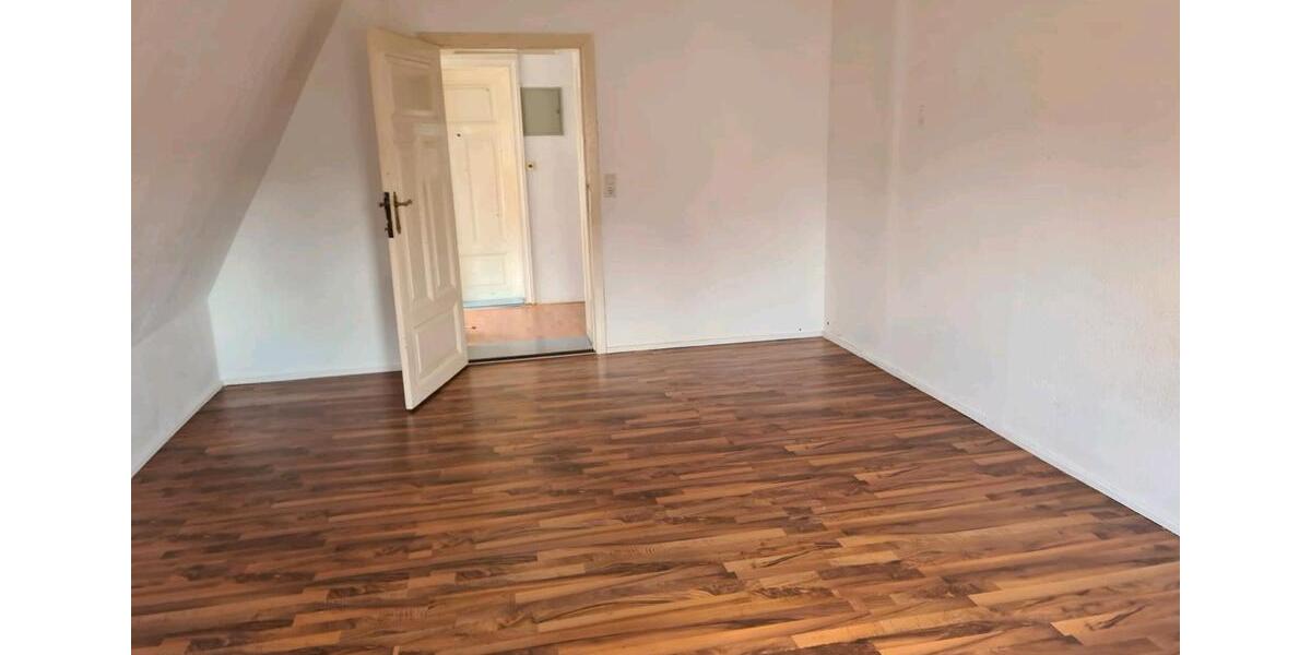 Dachgeschoßwohnung Eberswalde - 2 Zimmer, 85 m&sup2;, 730&euro; | Angebot:24853865