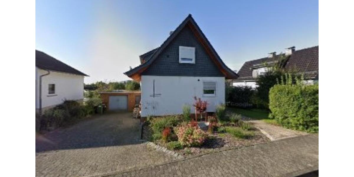 Einfamilienhaus Bad Emstal - 7 Zimmer, 150 m&sup2;, 1.200&euro; | Angebot:25104371