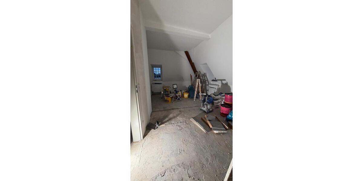 Dachgeschoßwohnung Wetzlar - 3 Zimmer, 100 m&sup2;, 1.000&euro; | Angebot:25981877