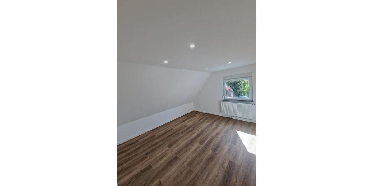 Dachgeschoßwohnung Wiesloch - 3.5 Zimmer, 57 m&sup2;, 950&euro; | Angebot:26019831