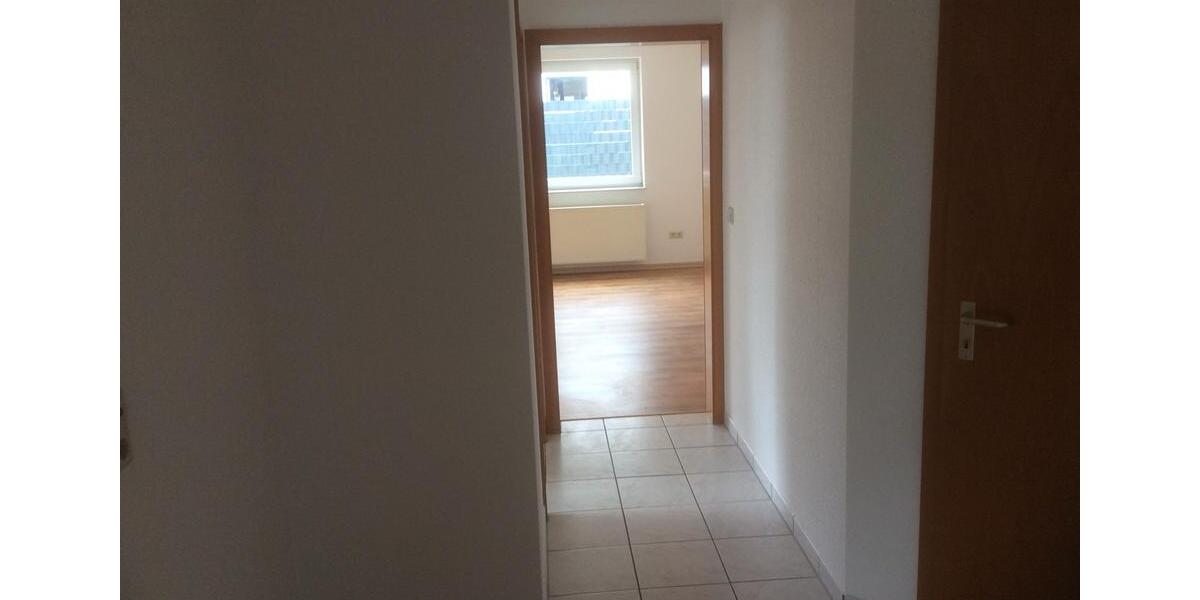 Erdgeschoßwohnung Giesen - 3 Zimmer, 84 m&sup2;, 1.010&euro; | Angebot:24714201