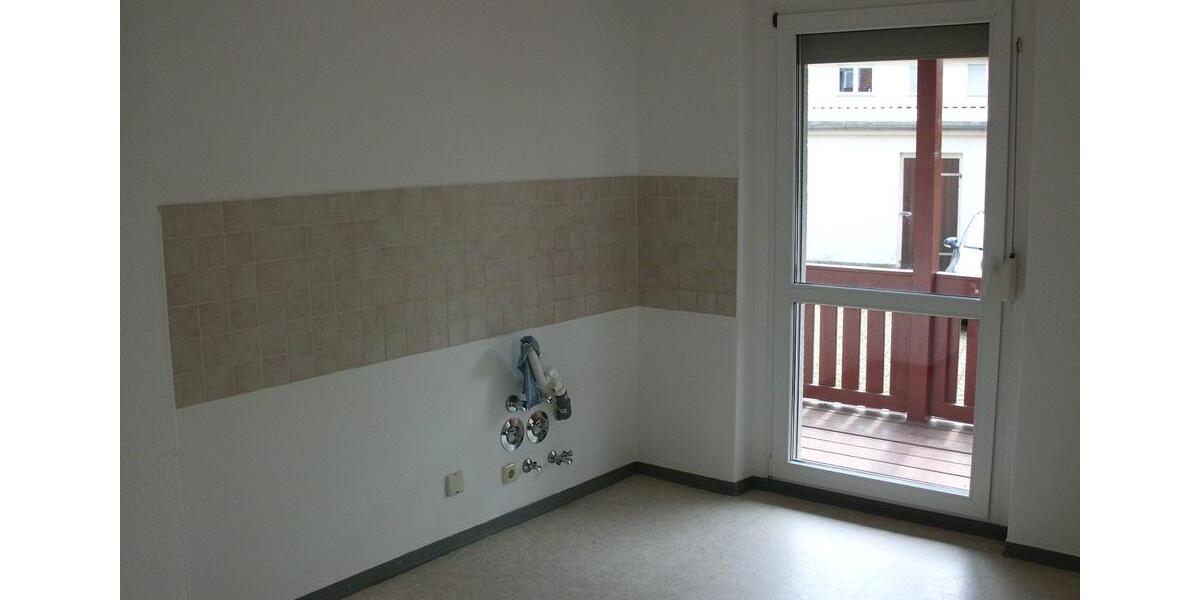 Erdgeschoßwohnung Riesa - 2 Zimmer, 61 m&sup2;, 425&euro; | Angebot:23037184