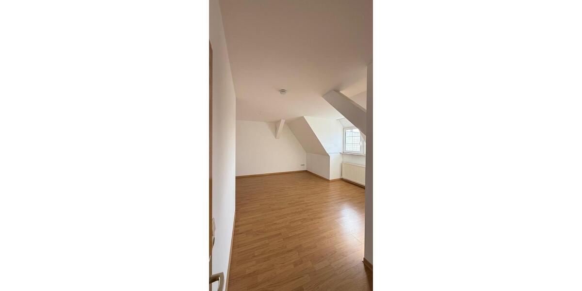 Dachgeschoßwohnung Aken (Elbe) - 1 Zimmer, 65 m&sup2;, 390&euro; | Angebot:25830793