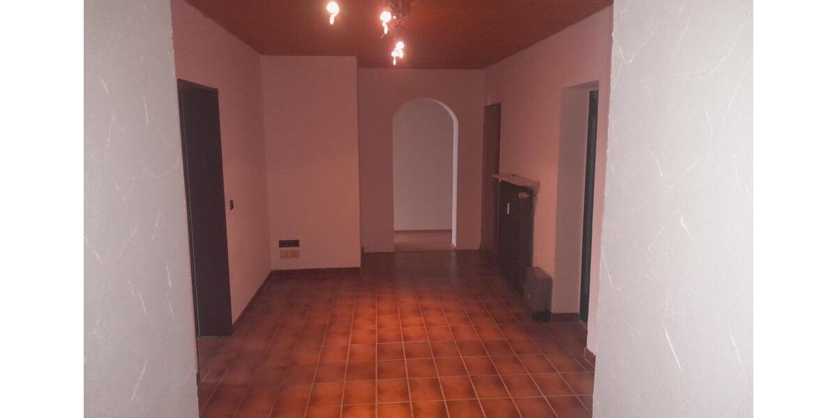 Etagenwohnung Sinzing - 2 Zimmer, 120 m&sup2;, 1.050&euro; | Angebot:24818511