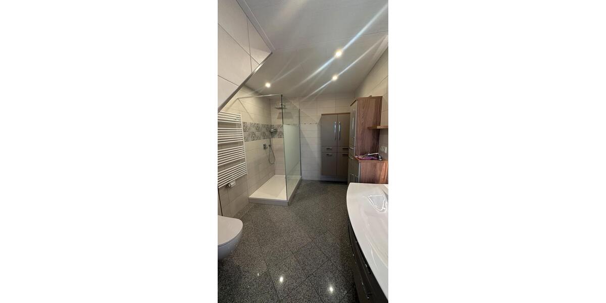 Dachgeschoßwohnung Heiligenhafen - 3 Zimmer, 90 m&sup2;, 1.370&euro; | Angebot:25855376