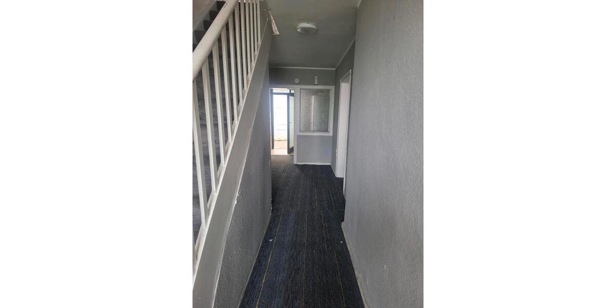 Etagenwohnung Frechen - 7 Zimmer, 150 m&sup2;, 2.200&euro; | Angebot:26498588