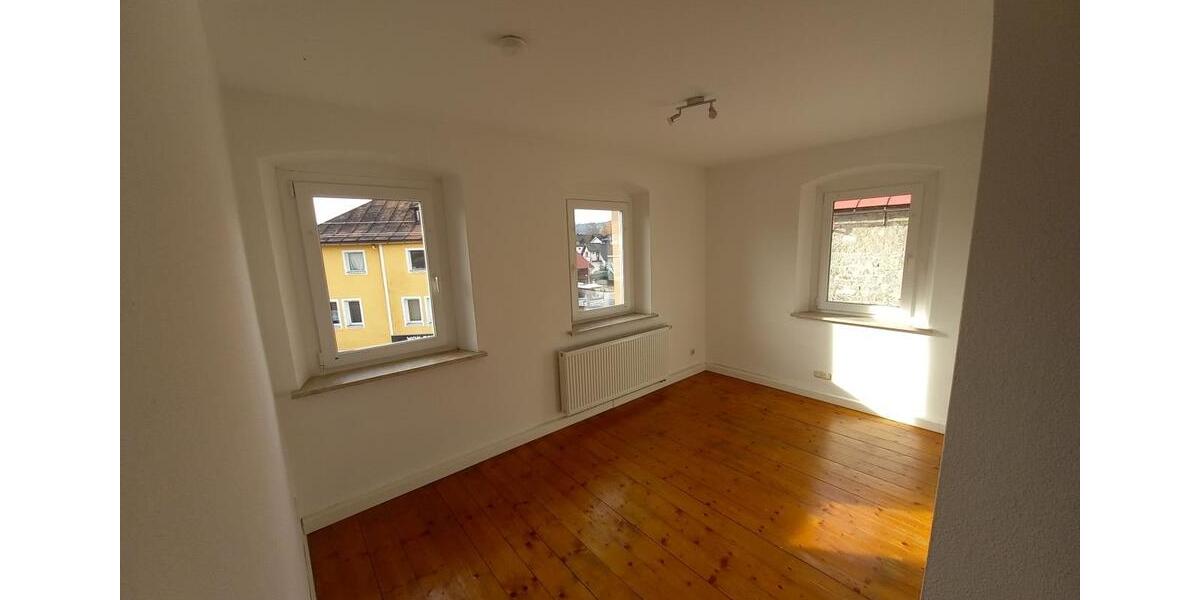 Etagenwohnung Fichtelberg - 4 Zimmer, 82 m&sup2;, 680&euro; | Angebot:25986592