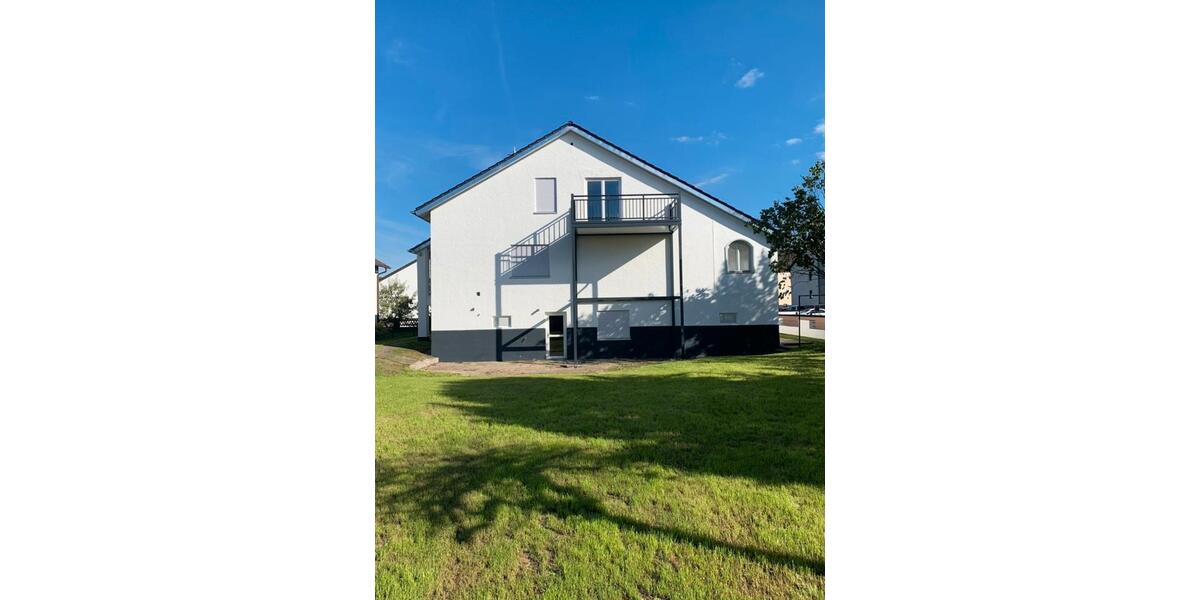 Etagenwohnung Teublitz - 7 Zimmer, 215 m&sup2;, 1.400&euro; | Angebot:26183694