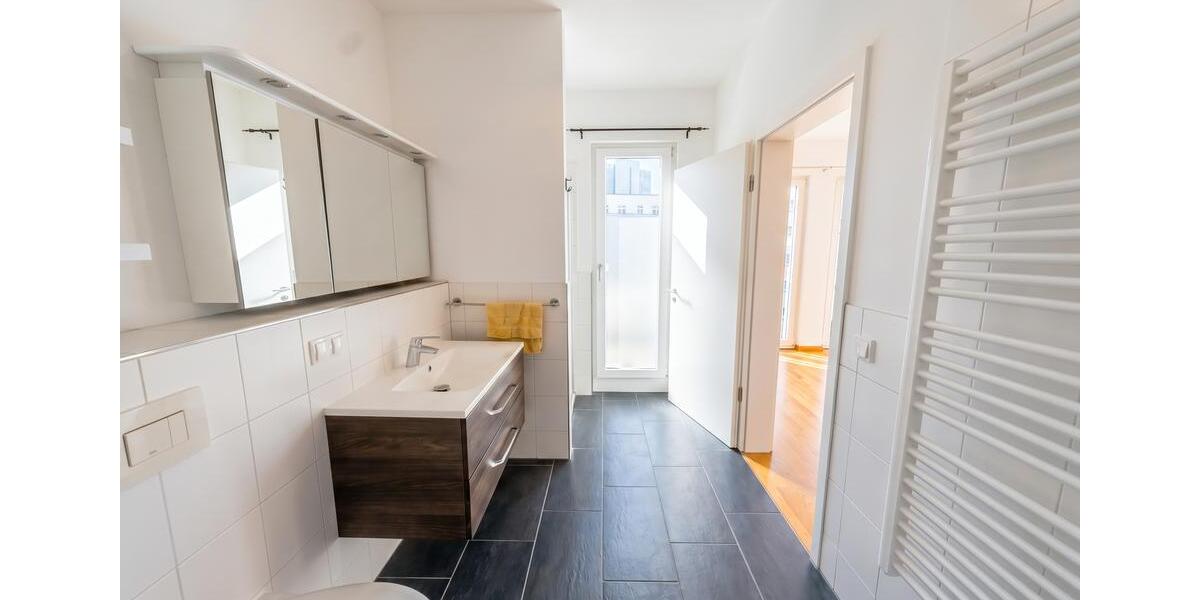 Etagenwohnung Berlin Mitte - 4 Zimmer, 133 m&sup2;, 1.900&euro; | Angebot:26586441
