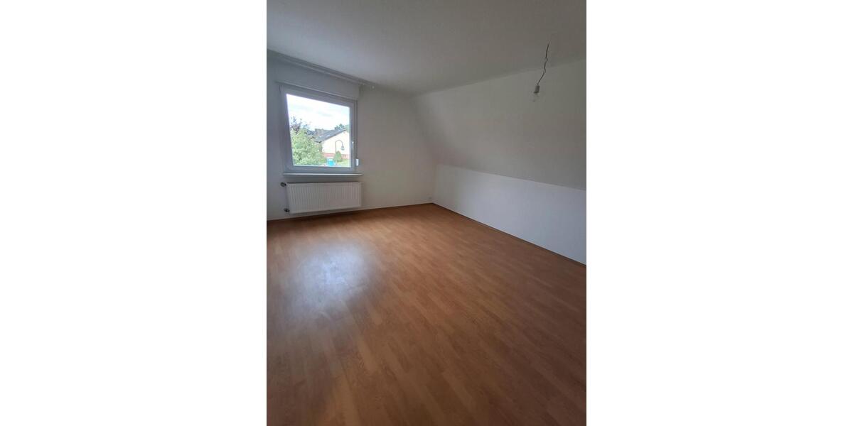 Dachgeschoßwohnung Sohren - 5 Zimmer, 115 m&sup2;, 750&euro; | Angebot:26123490