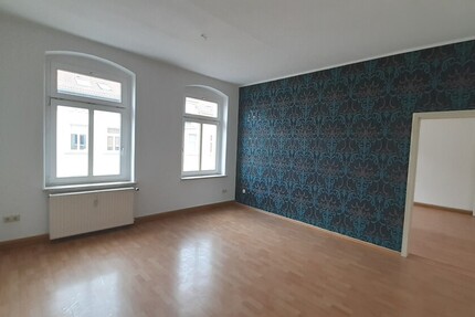 WG-Wohnung mit 4-Zimmern, 3.OG mit 2 Bädern in ruhigem und zentralem Wohnviertel von Gera 4 zimmer