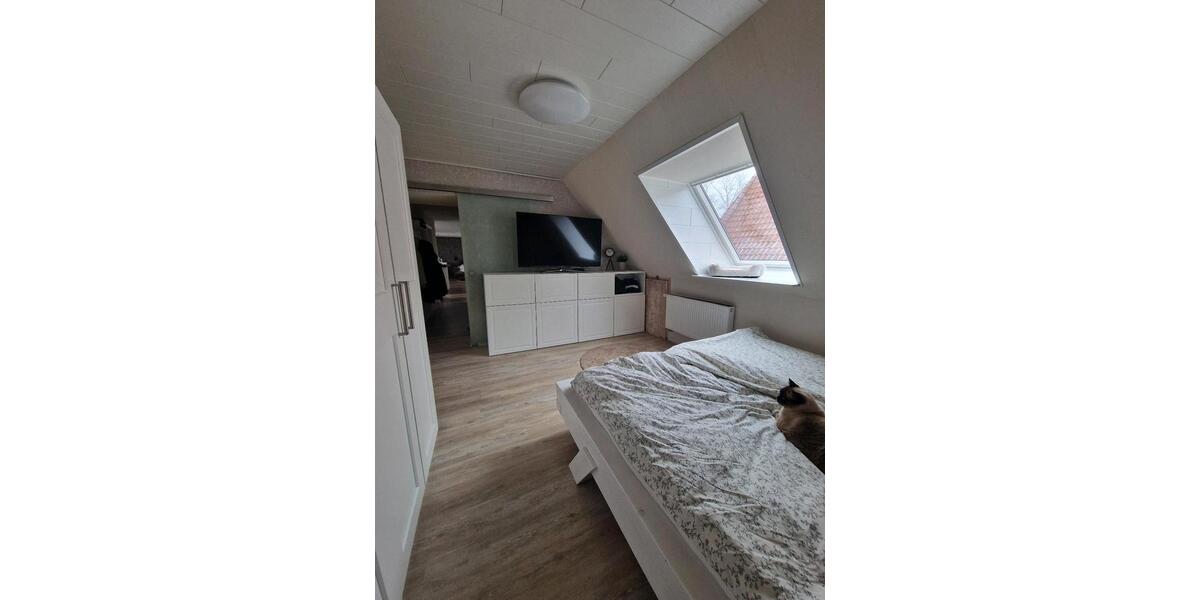 Dachgeschoßwohnung Hennstedt - 3 Zimmer, 77 m&sup2;, 950&euro; | Angebot:25161943