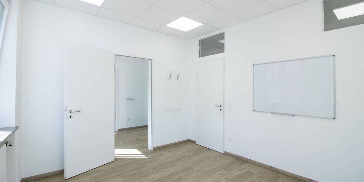 Gewerbeobjekt Bad Tölz - 8 Zimmer, 140 m&sup2;, 1.400&euro; | Angebot:26305743
