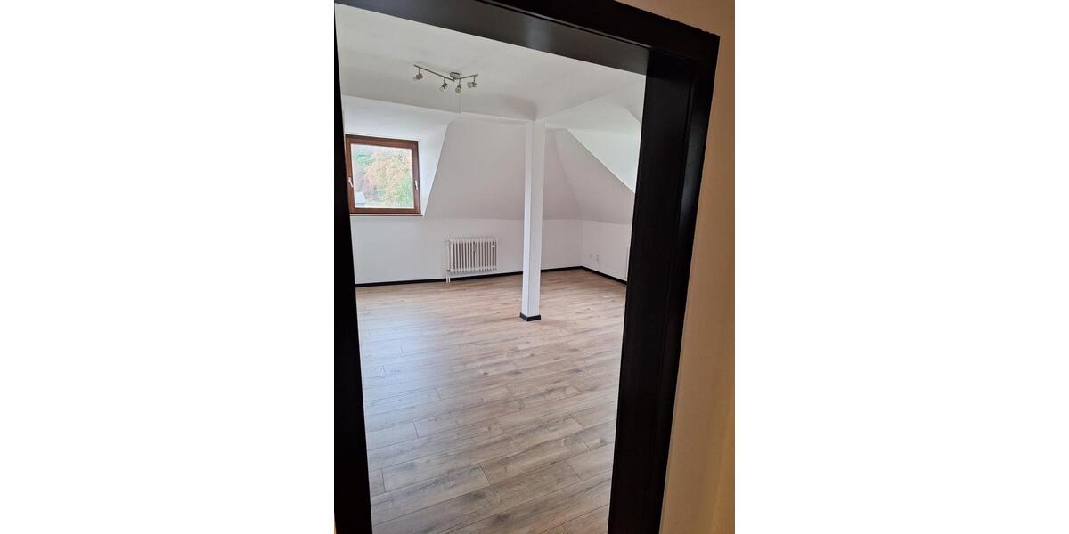 Dachgeschoßwohnung Würzburg Steinbachtal - 2 Zimmer, 62 m&sup2;, 900&euro; | Angebot:25178627
