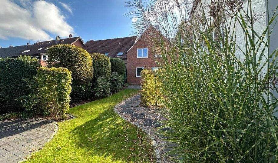 Sanierte 3,5-Zimmer-Erdgeschosswohnung mit Garten und Garage 3 zimmer