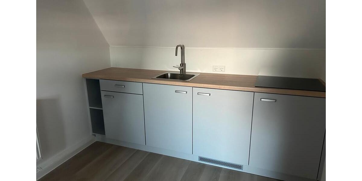 Dachgeschoßwohnung Langenau - 2 Zimmer, 24 m&sup2;, 900&euro; | Angebot:25980503