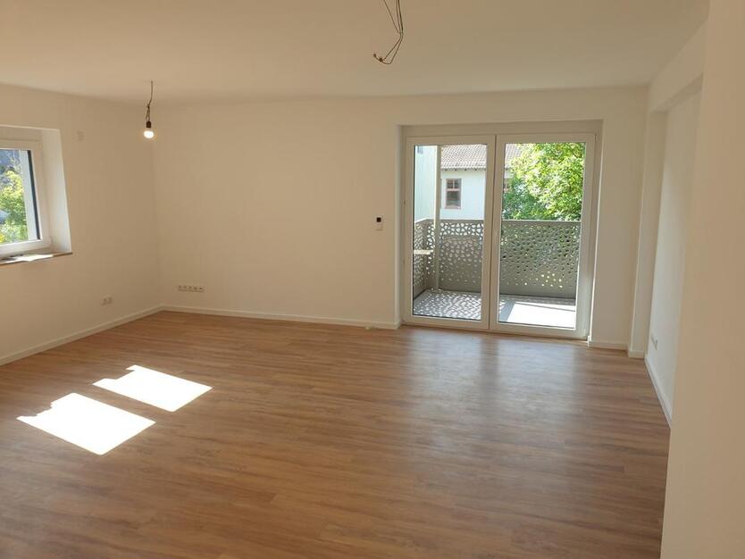 *** moderne 2-Zimmer-Etagenwohnung mit Balkon *** top Lage
