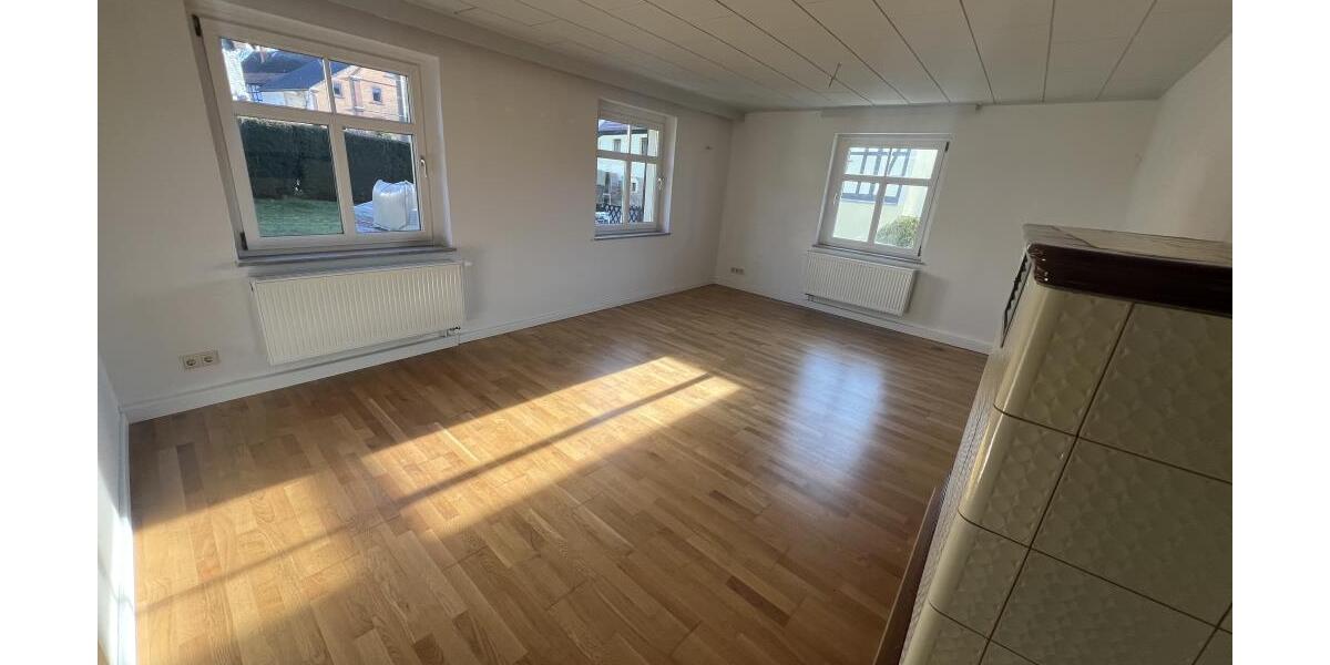 Wohnen wie im Einfamilienhaus im modernisierten historischen 3-Seiten-Bauernhof nahe Gera zur Miete! - Bauernhaus, Landhaus Gera Cretzschwitz | Angebot:27008397