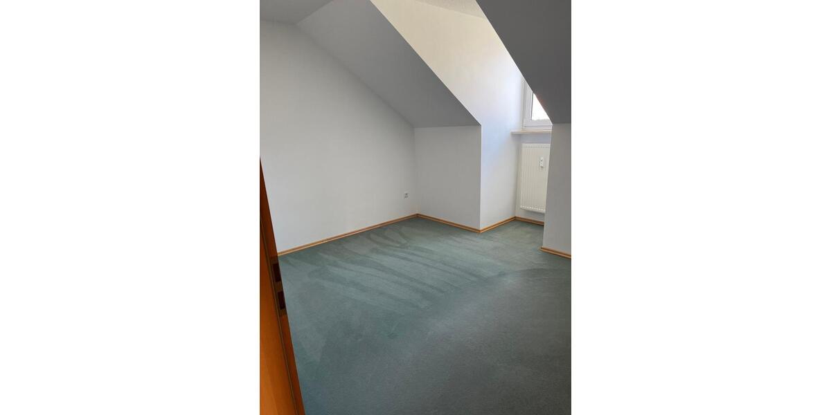 Dachgeschoßwohnung Deggendorf - 2 Zimmer, 59 m&sup2;, 650&euro; | Angebot:26135683