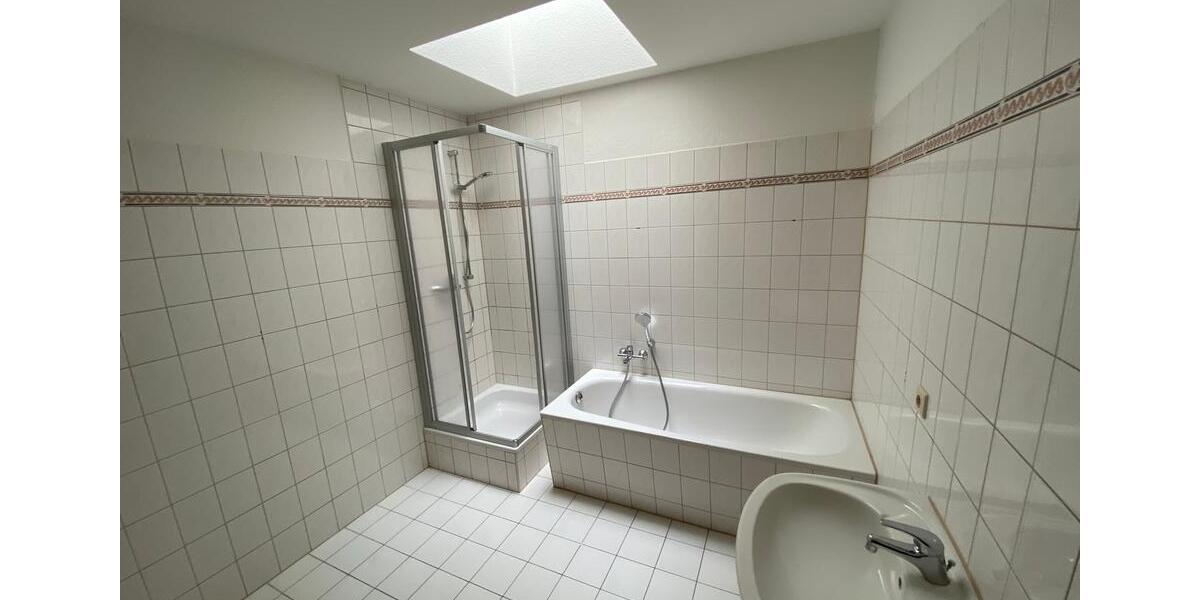 Dachgeschoßwohnung Greiz - 3 Zimmer, 107 m&sup2;, 535&euro; | Angebot:20445192