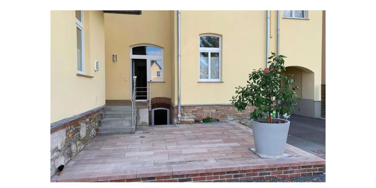 Terrassenwohnung Kölleda - 6 Zimmer, 136 m&sup2;, 1.020&euro; | Angebot:26409745