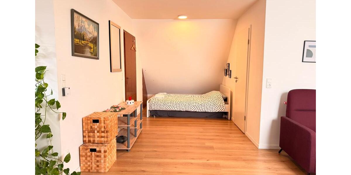 Dachgeschoßwohnung Krefeld Benrad - 2 Zimmer, 50 m&sup2;, 799&euro; | Angebot:26705006