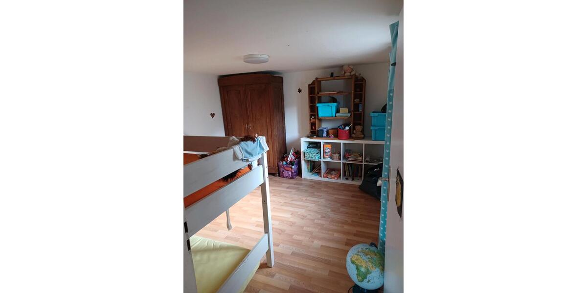 Bauernhaus, Landhaus Wilhelmsdorf - 7 Zimmer, 130 m&sup2;, 2.000&euro; | Angebot:25845678