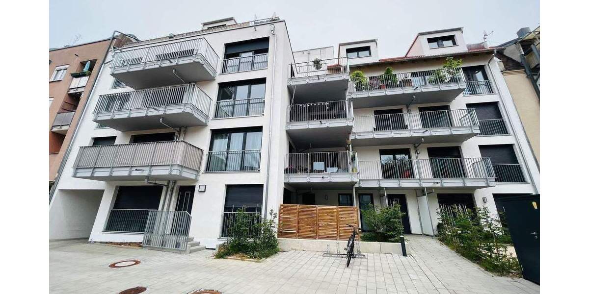 Moderne 2-Zimmer-Dachgeschoss-Wohnung mit Dachterrasse und EBK! 2 zimmer