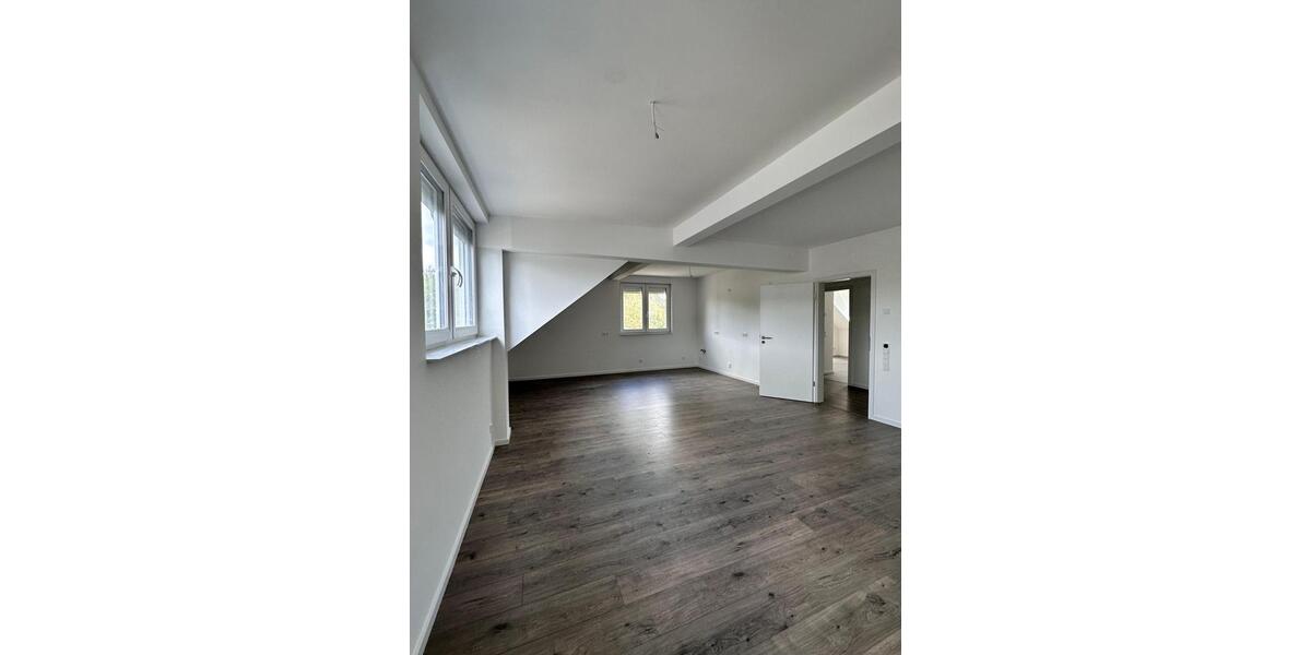 Dachgeschoßwohnung Allendorf (Eder) - 2 Zimmer, 73 m&sup2;, 800&euro; | Angebot:25056845