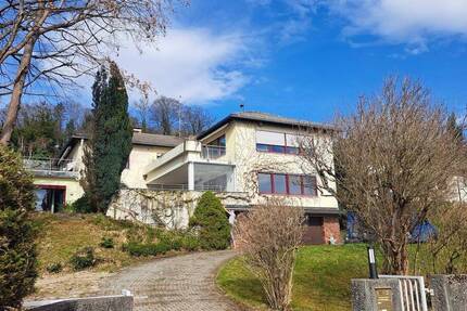 Ruhesitz in repräsentativer Terrassenwohnung 4 zimmer