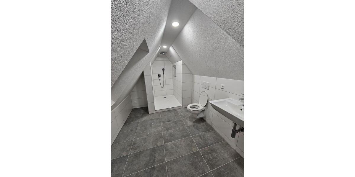 Dachgeschoßwohnung Eislingen (Fils) - 2 Zimmer, 65 m&sup2;, 850&euro; | Angebot:26537284