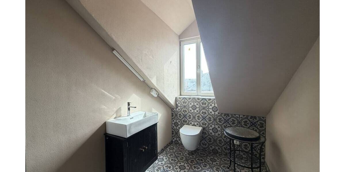 Etagenwohnung Erlangen Innenstadt - 4 Zimmer, 90 m&sup2;, 1.650&euro; | Angebot:26015681