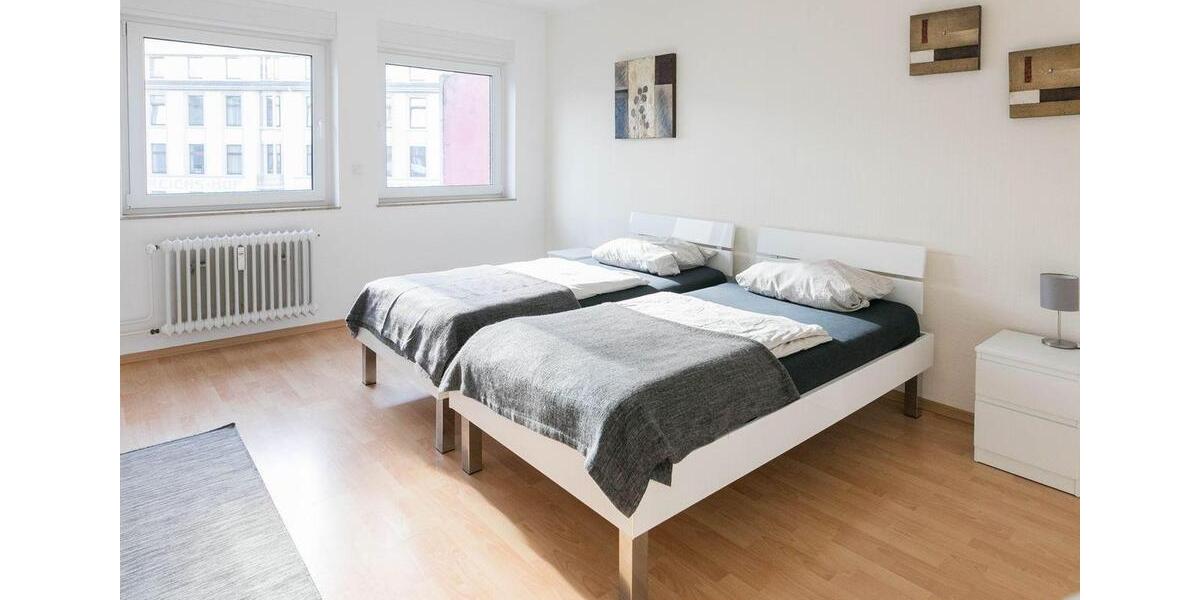 Dachgeschoßwohnung Hamburg Altstadt - 3 Zimmer, 90 m&sup2;, 1.800&euro; | Angebot:26050612