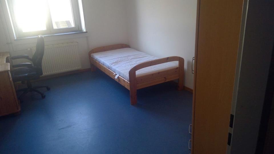 Wohnen auf Zeit Wiesbaden Schierstein - 4 Zimmer, 14 m&sup2;, 423&euro; | Angebot:26318943