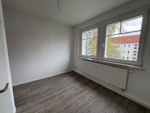 Etagenwohnung Zwickau Eckersbach - 2 Zimmer, 50 m&sup2;, 259&euro; | Angebot:26842168