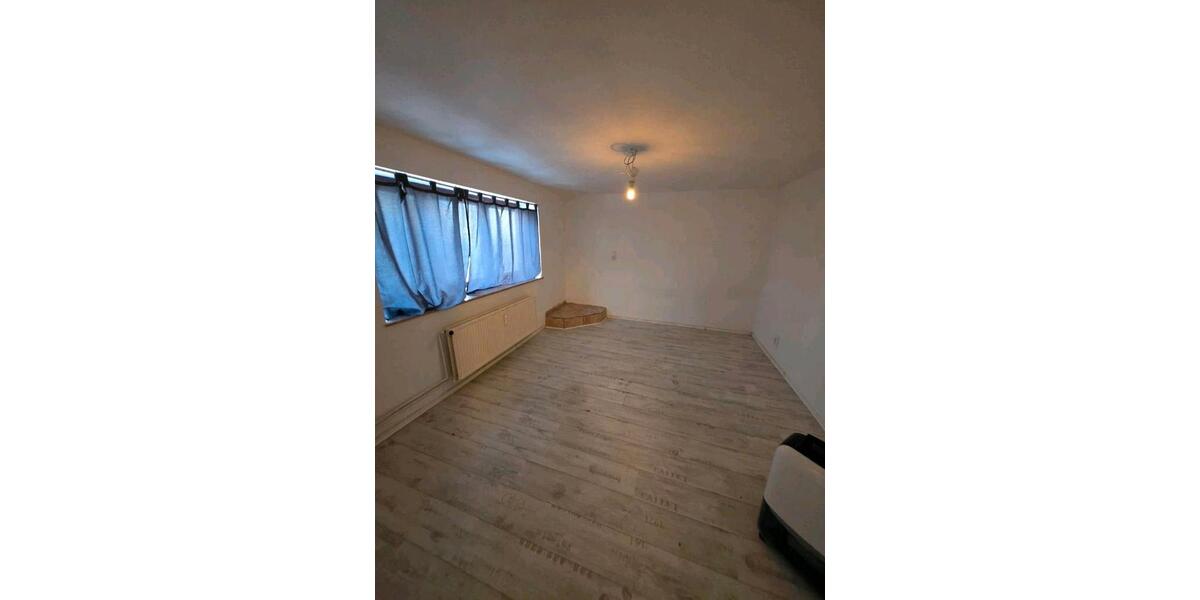 Wohnen auf Zeit Tastrup - 6 Zimmer, 200 m&sup2;, 300&euro; | Angebot:26263027