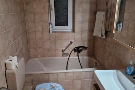 Zwischenmiete: Möblierte Wohnung bis zum 31.03 4 zimmer